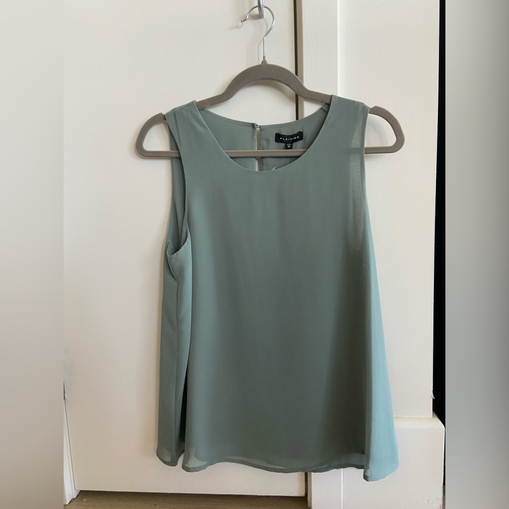 pleione | Sleeveless Blouse Top in Sage Green Size XS NWT new